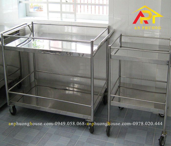 Lợi ích vượt trội của việc sử dụng kệ đẩy hàng inox trong doanh nghiệp