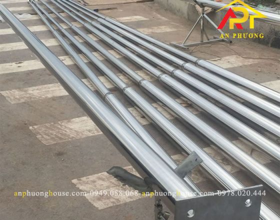Quy trình lắp đặt cột cờ inox chuyên nghiệp
