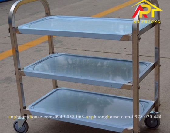 Lợi ích của việc sử dụng kệ đẩy hàng inox trong công ty