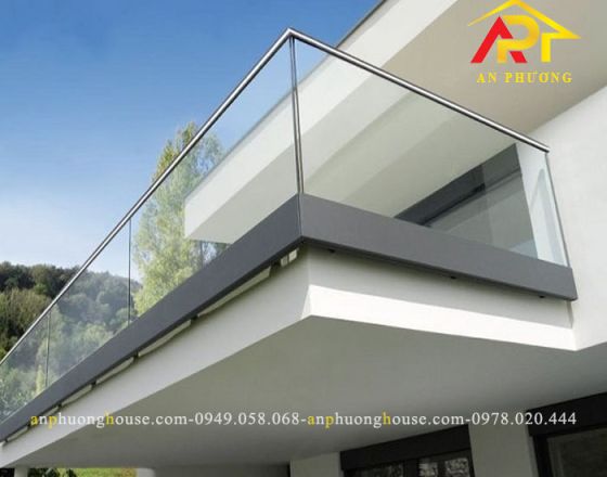 Lan can kính cường lực an toàn và thẩm mỹ cho ngôi nhà