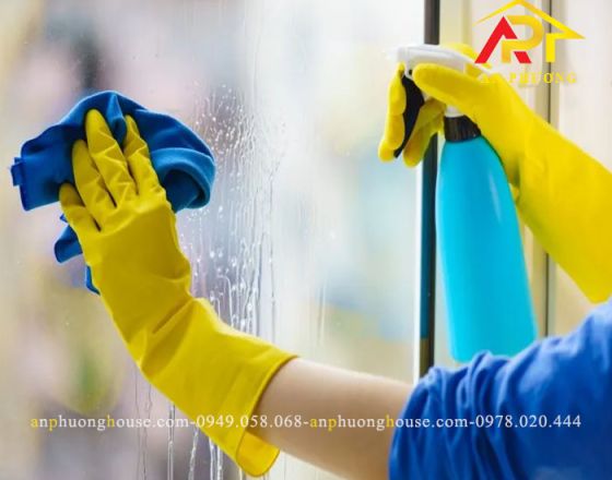 Cách vệ sinh cửa nhôm kính tại nhà sáng bóng dễ dàng