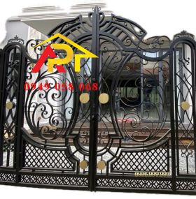 CỬA CỔNG MỸ NGHỆ 4 CÁNH LỆCH M01