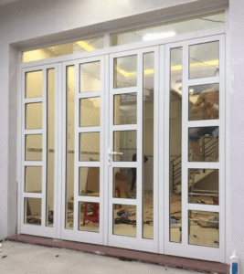 So sánh cửa gỗ và cửa nhôm Xingfa, loại nào dùng tốt hơn?