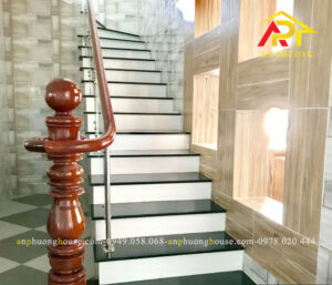 Lắp đặt cầu thang lan can kính - Lưu ý quan trọng cần biết