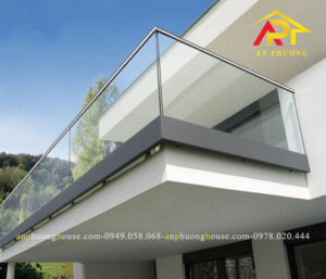 Lan can kính cường lực an toàn và thẩm mỹ cho ngôi nhà