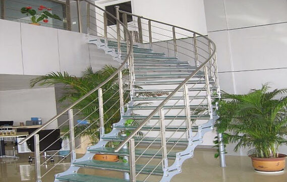 CẦU THANG LƯỢN VĂN PHÒNG