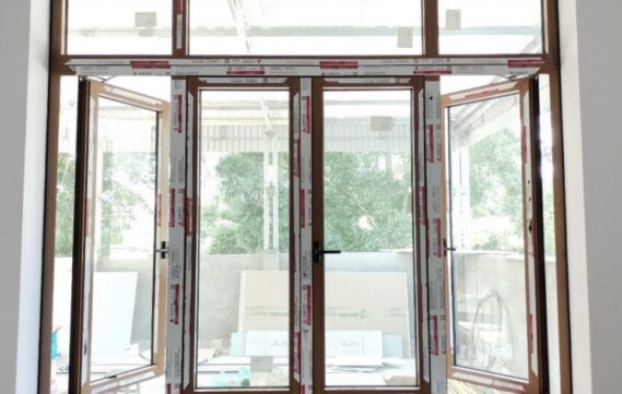 CỬA SỔ 4 CÁNH VÂN GỖ S02